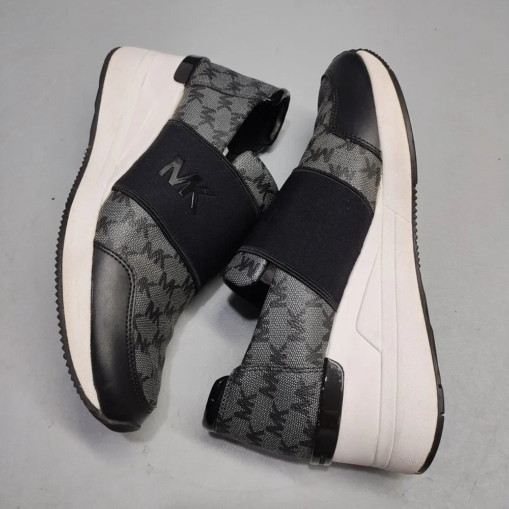 Michael Kors Felix Sneakers Womens US 9.5M Multi Monogram Comfort Slip On HJ21F